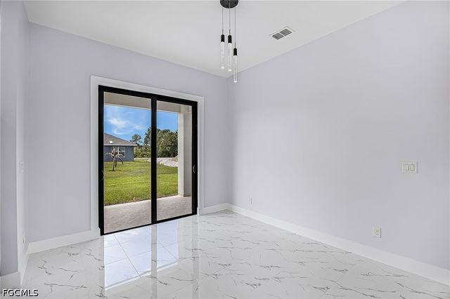 2711 40th ST W, Lehigh Acres, FL 33971