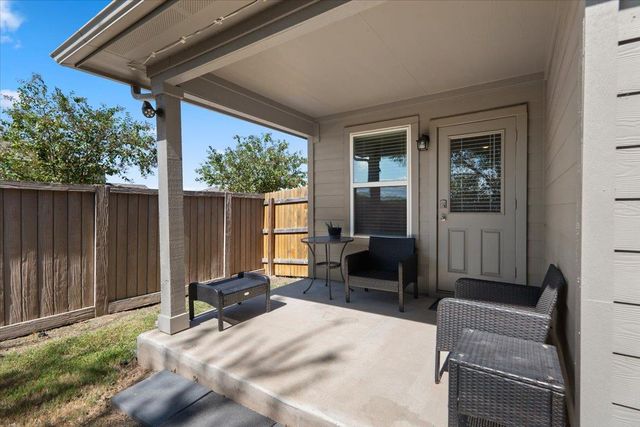 114 Sickle LOOP, Kyle, TX 78640