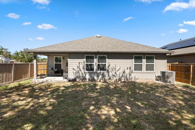 114 Sickle LOOP, Kyle, TX 78640