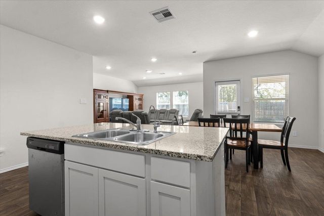114 Sickle LOOP, Kyle, TX 78640