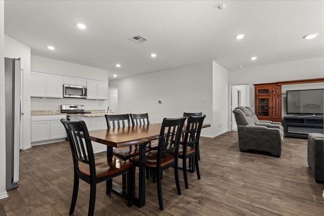 114 Sickle LOOP, Kyle, TX 78640