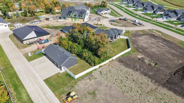 5881 31st Street S, Fargo, ND 58104