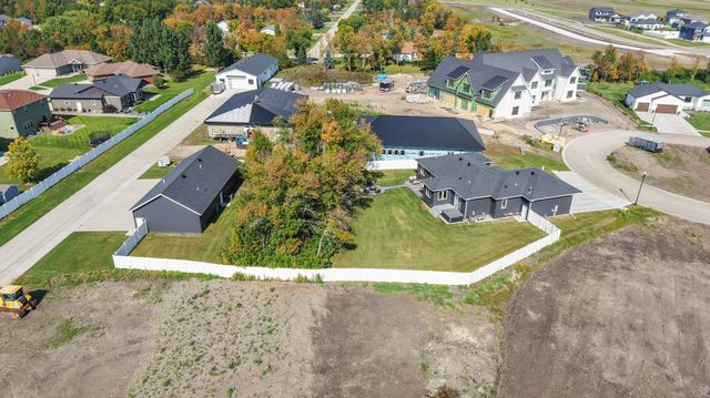 5881 31st Street S, Fargo, ND 58104