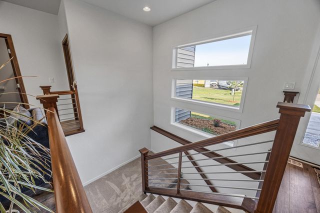 5881 31st Street S, Fargo, ND 58104