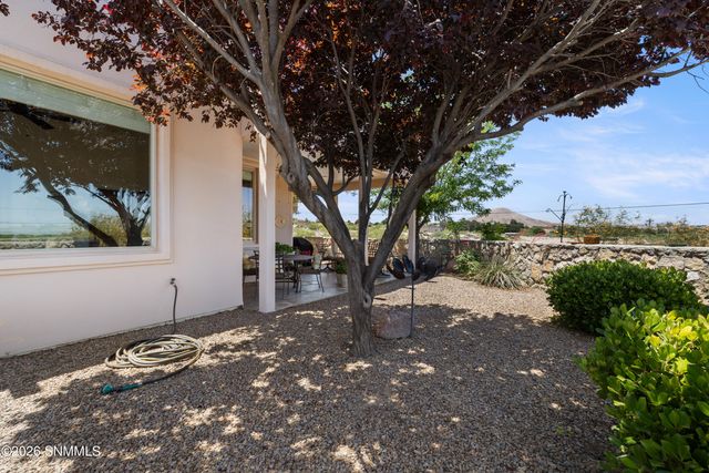 1150 Pueblo Gardens Court, Las Cruces, NM 88007