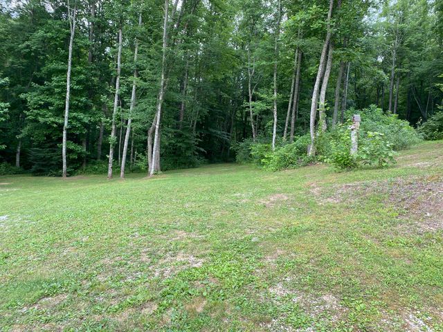 75 Walnut Road, Lily, KY 40740