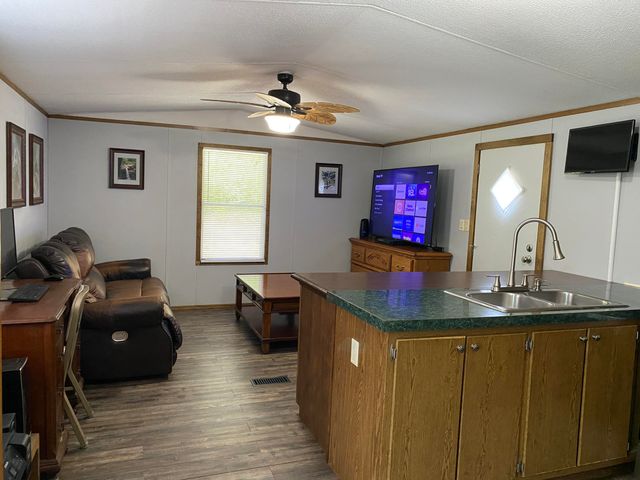 75 Walnut Road, Lily, KY 40740