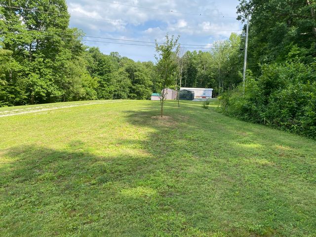 75 Walnut Road, Lily, KY 40740