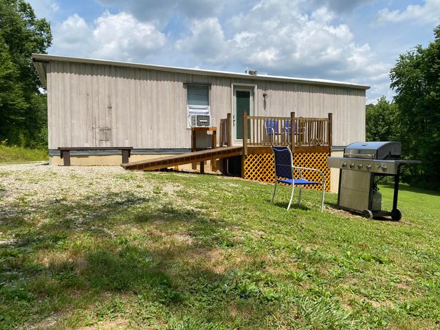 75 Walnut Road, Lily, KY 40740