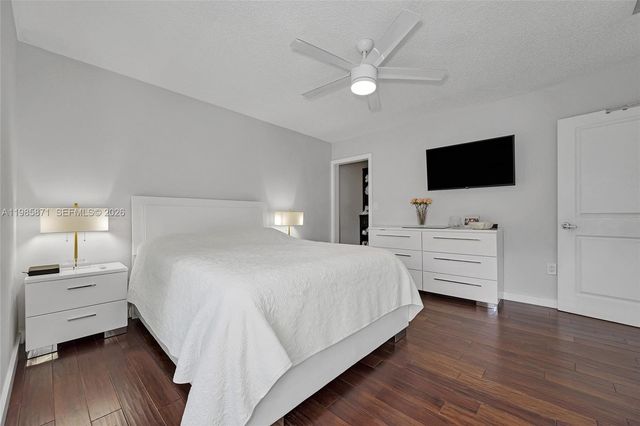 7110 NW 173rd Dr 108, Hialeah, FL 33015