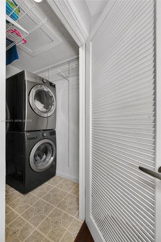 7110 NW 173rd Dr 108, Hialeah, FL 33015