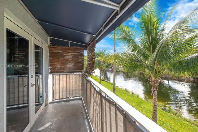 7110 NW 173rd Dr 108, Hialeah, FL 33015