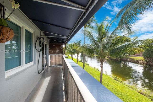 7110 NW 173rd Dr 108, Hialeah, FL 33015