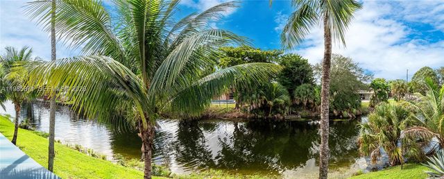 7110 NW 173rd Dr 108, Hialeah, FL 33015