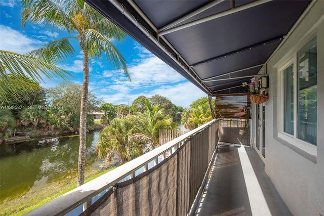 7110 NW 173rd Dr 108, Hialeah, FL 33015