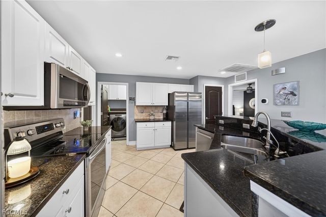 2238 NW 8th TER, Cape Coral, FL 33993