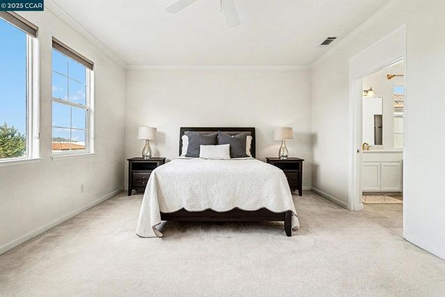 5701 Oakmont Dr, Richmond, CA 94806