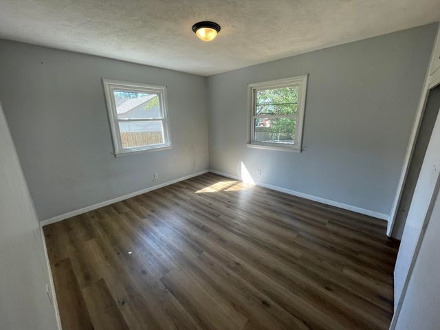 203 State Hwy 39, Miller, MO 65707