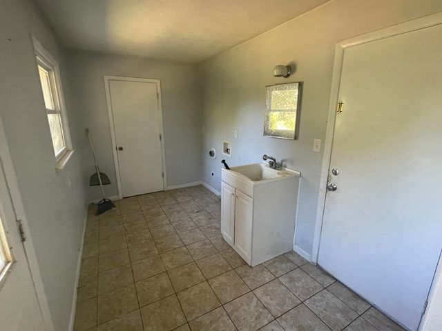 203 State Hwy 39, Miller, MO 65707