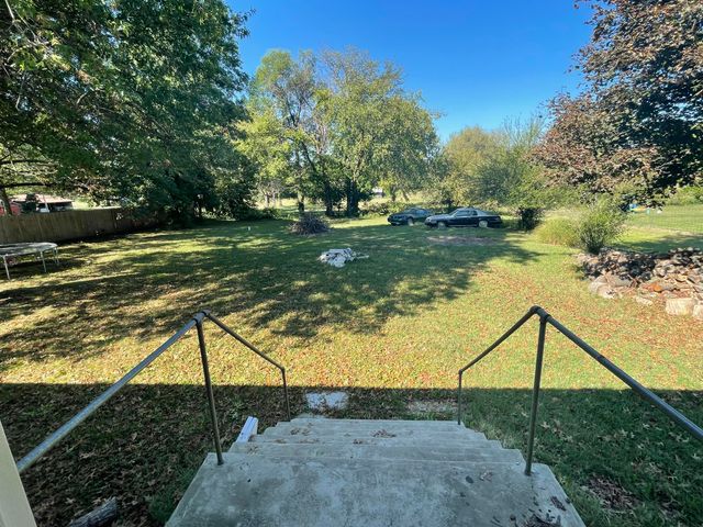 203 State Hwy 39, Miller, MO 65707