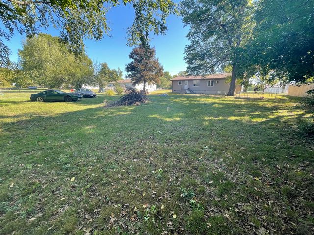 203 State Hwy 39, Miller, MO 65707