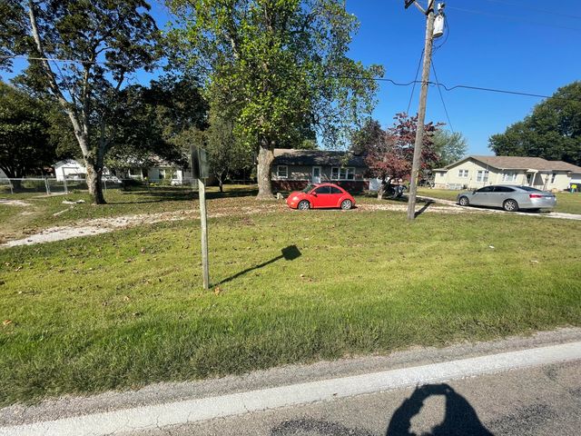 203 State Hwy 39, Miller, MO 65707