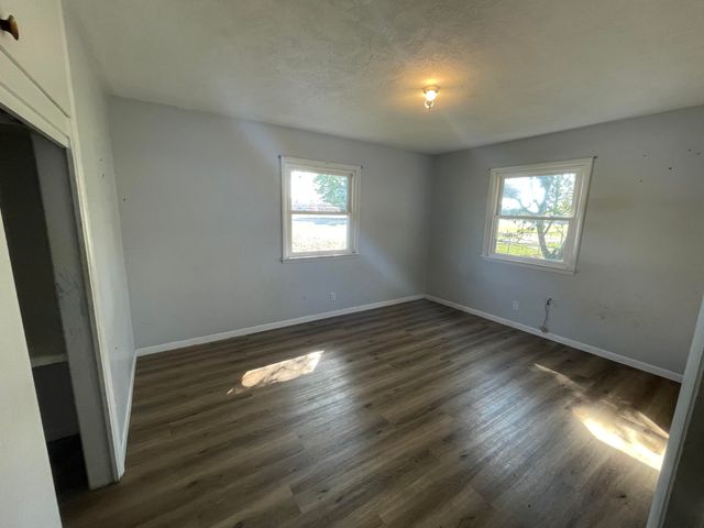 203 State Hwy 39, Miller, MO 65707