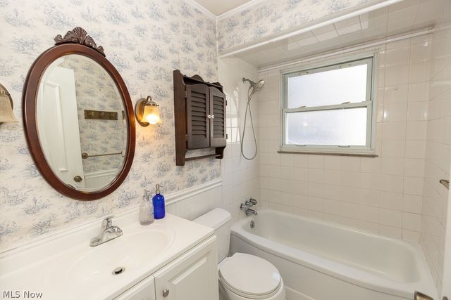 3888 W 227th Street, Fairview Park, OH 44126