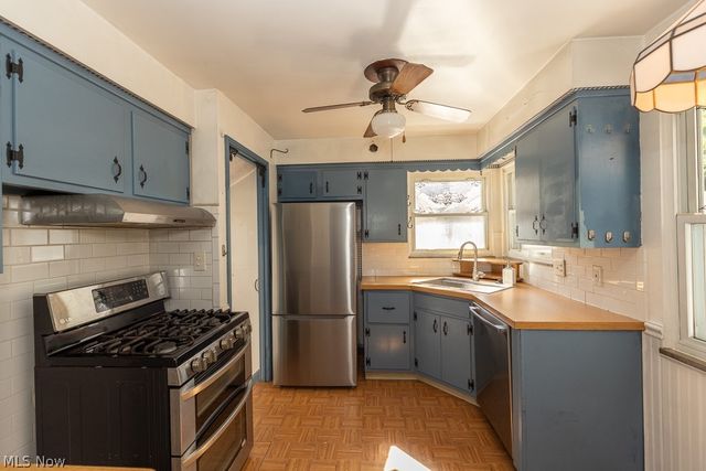3888 W 227th Street, Fairview Park, OH 44126