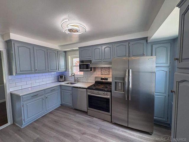 22401 O'Connor Street, St Clair Shores, MI 48080