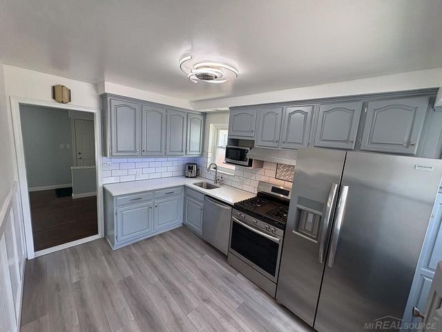 22401 O'Connor Street, St Clair Shores, MI 48080