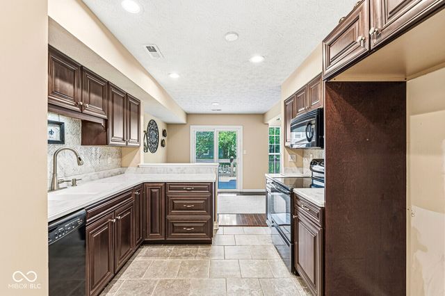 4613 Framington Court, Indianapolis, IN 46254