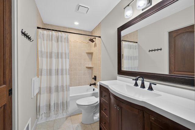 2421 4th Street, White Bear Twp, MN 55110