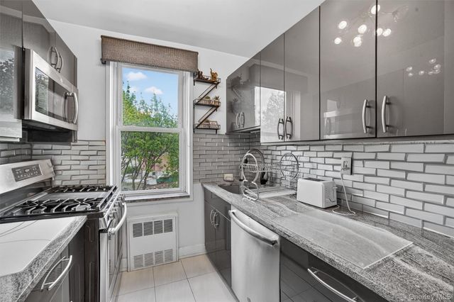 333 Bronx River Road 626, Yonkers, NY 10704