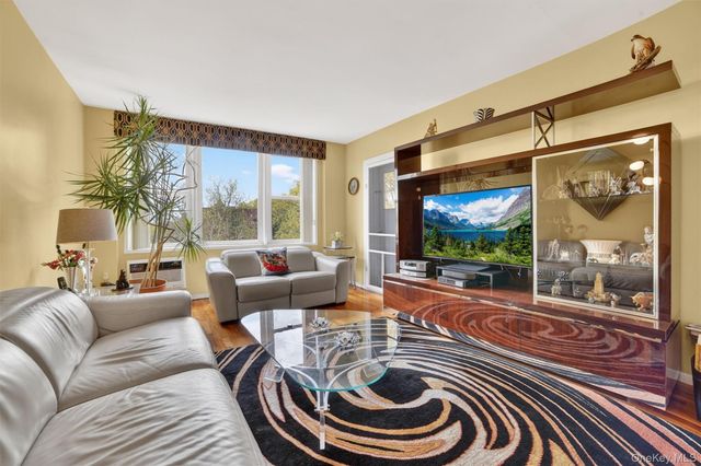 333 Bronx River Road 626, Yonkers, NY 10704