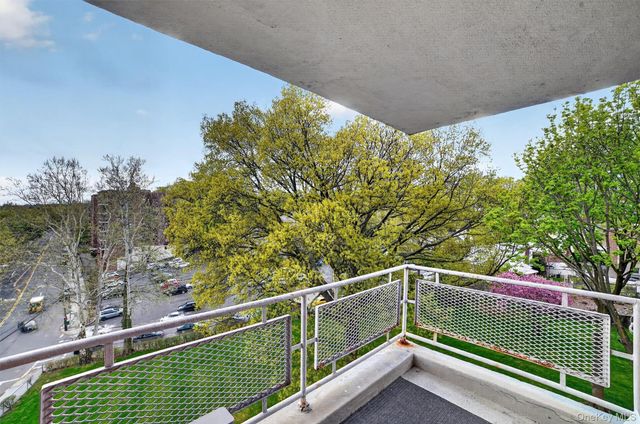 333 Bronx River Road 626, Yonkers, NY 10704