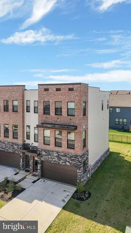 854 AMITY ST, Frederick, MD 21701