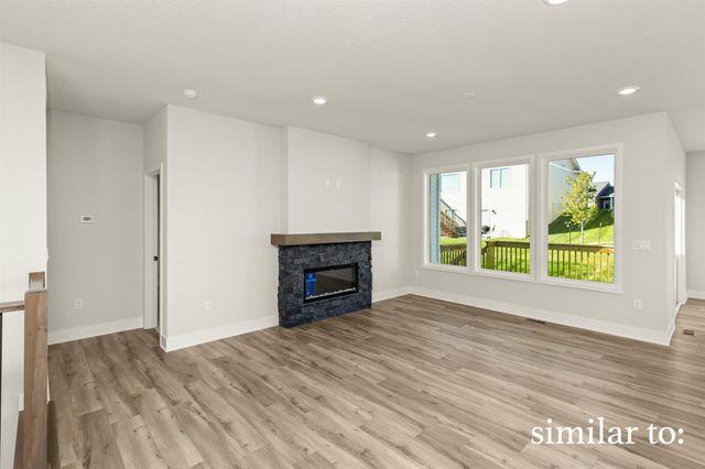 9412 Emilia Lane, West Des Moines, IA 50266