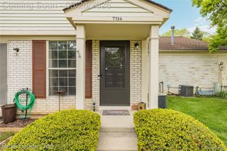 7736 Lake Ridge Drive, Waterford Charter Township, MI 48327