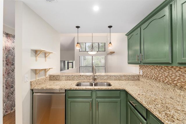 2738 NW 39TH DRIVE, Gainesville, FL 32606