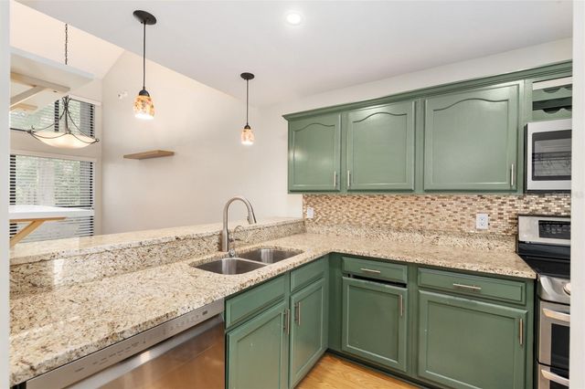 2738 NW 39TH DRIVE, Gainesville, FL 32606