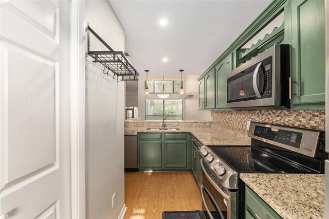 2738 NW 39TH DRIVE, Gainesville, FL 32606
