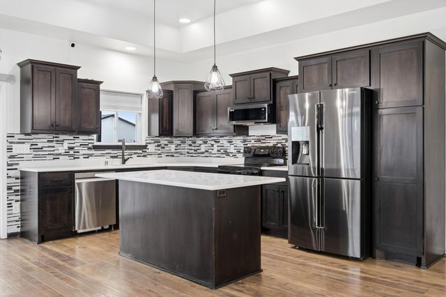 3053 38th Avenue S, Moorhead, MN 56560