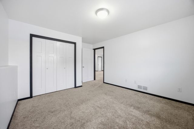 3053 38th Avenue S, Moorhead, MN 56560