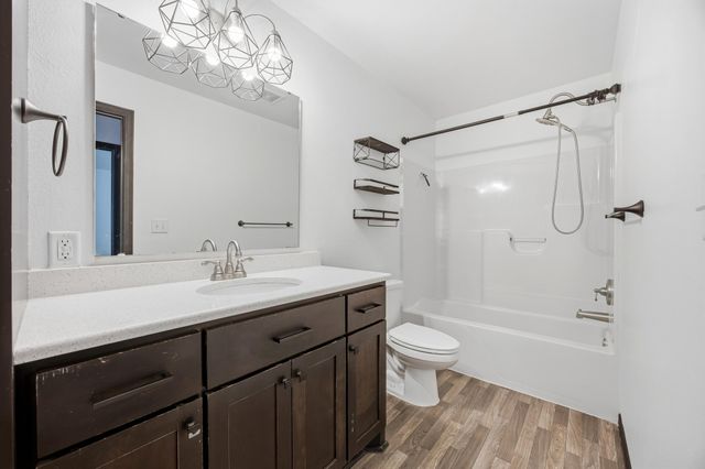 3053 38th Avenue S, Moorhead, MN 56560