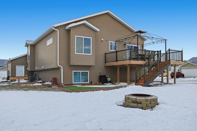 3053 38th Avenue S, Moorhead, MN 56560