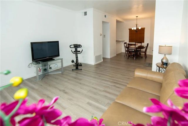 7632 Topanga Canyon 117, Canoga Park, CA 91304