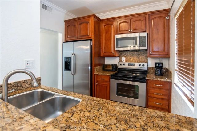 7632 Topanga Canyon 117, Canoga Park, CA 91304