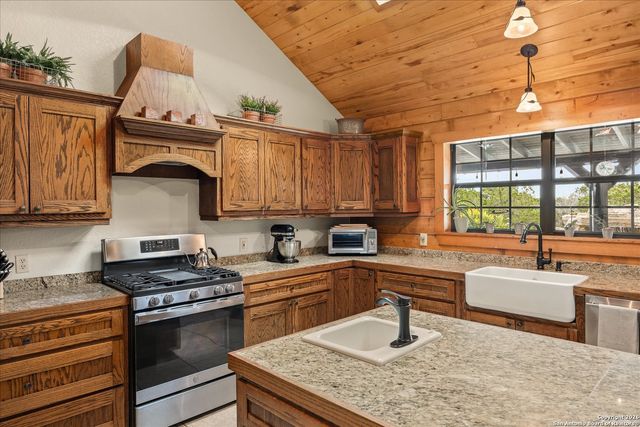 112 N Star Court, Boerne, TX 78006