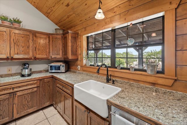 112 N Star Court, Boerne, TX 78006